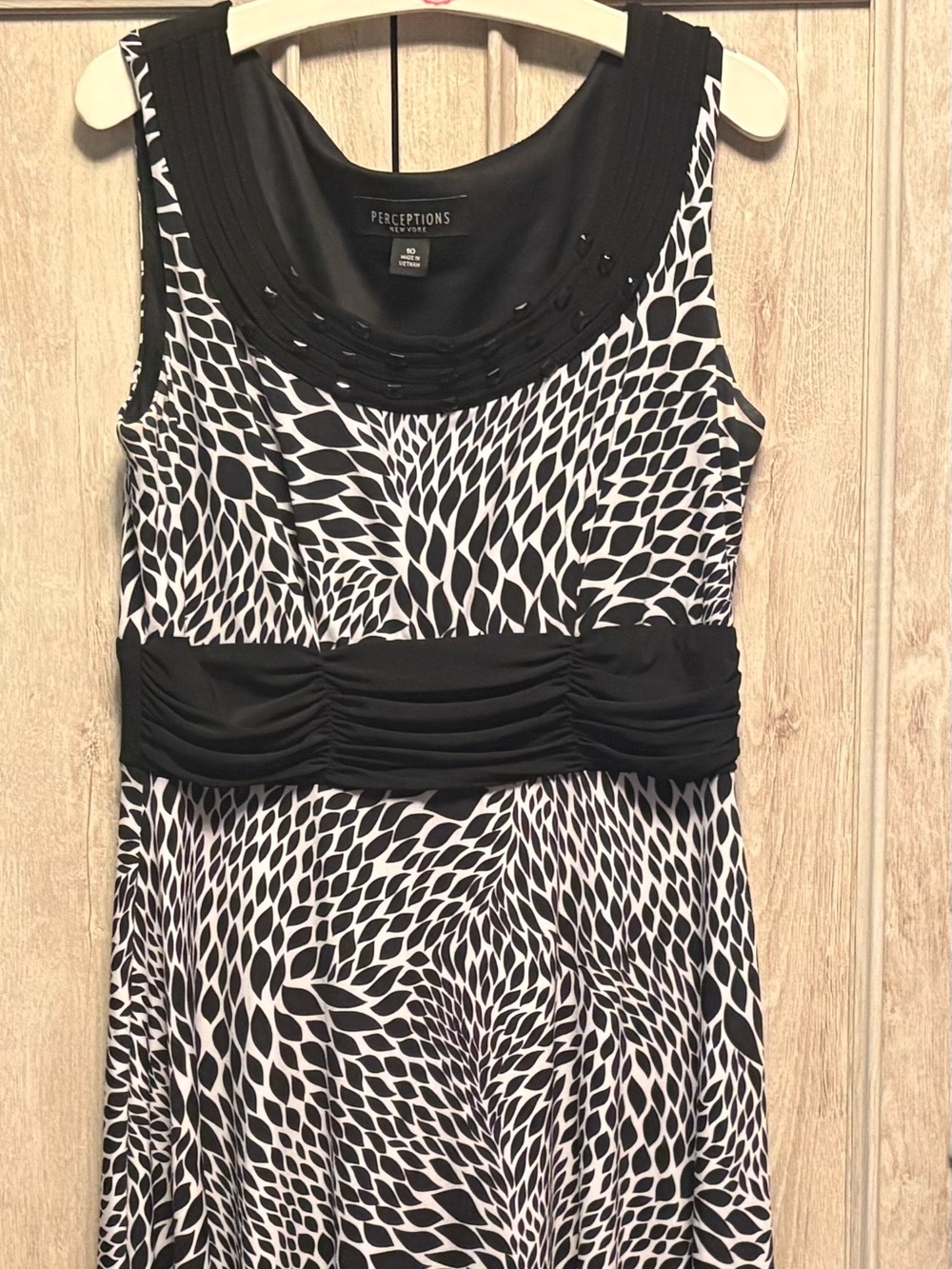 Perceptions Black and White Leaf-Print Sleeveless Maxi Dress